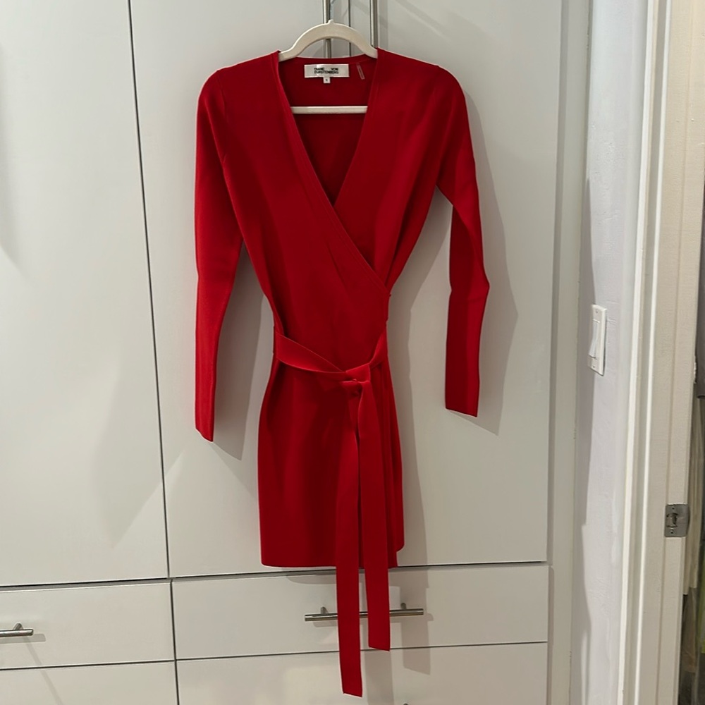 Like new! Worn once. Diane Von Furstenberg wrap dress